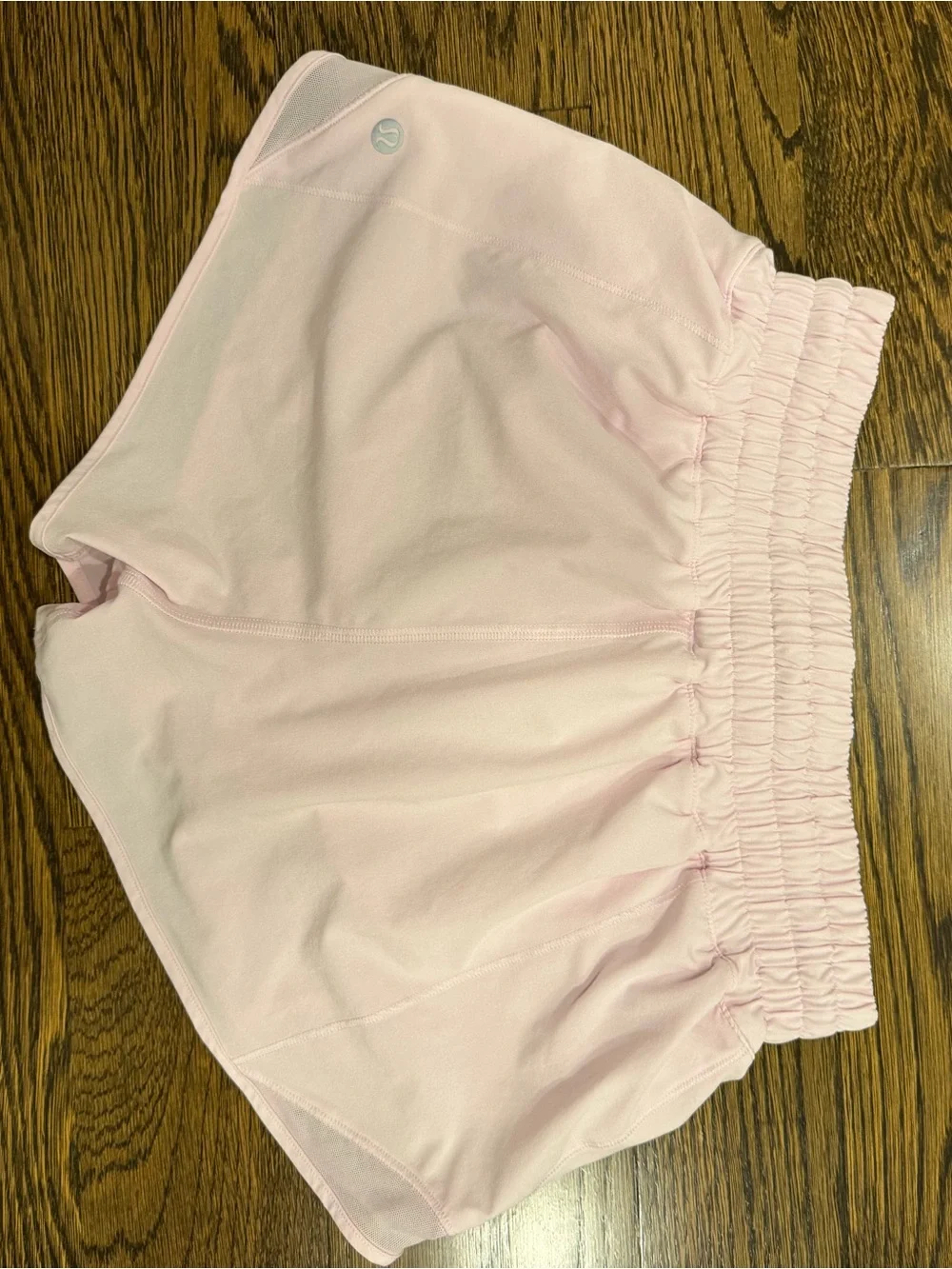 NWOT-Lululemon Hotty hot shorts high rise 2.5 sz 4!!
